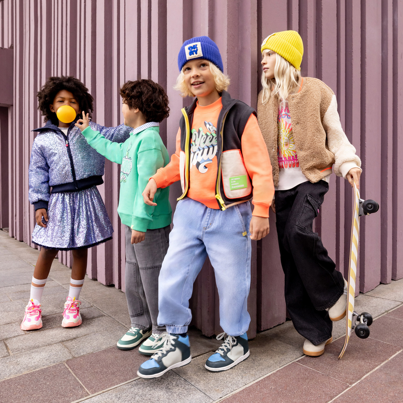 Bonnet &agrave; badge brod&eacute; BILLIEBLUSH 
                        FILLE